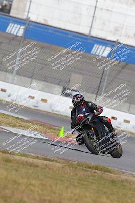 media/Nov-26-2022-Fastrack Riders (Sat) [[b001e85eef]]/Level 3/Session 3 Outside Turn 9/